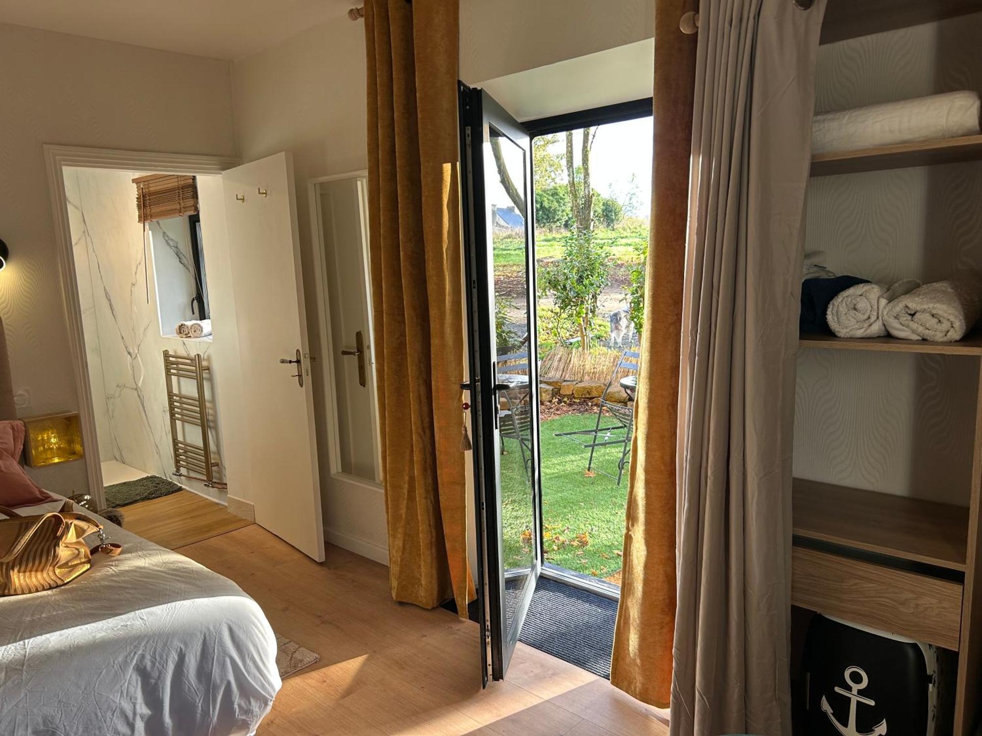 Reve De Clarte Bed and Breakfast Plouigneau Exteriör bild